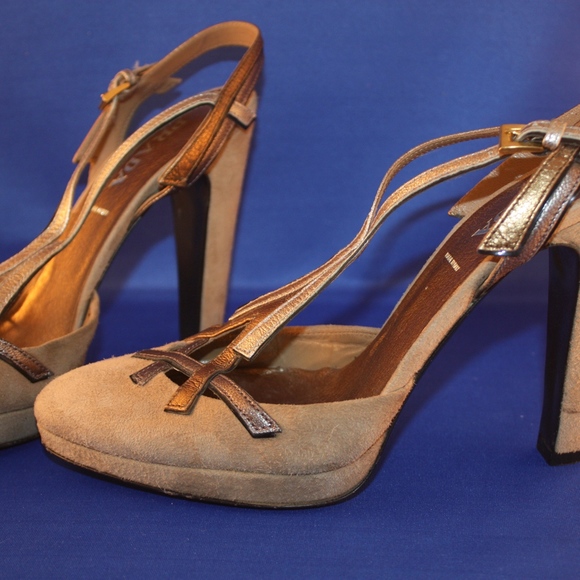 Suede Heel Closed Toe Metallic Strappy Platform - Picture 4 of 8